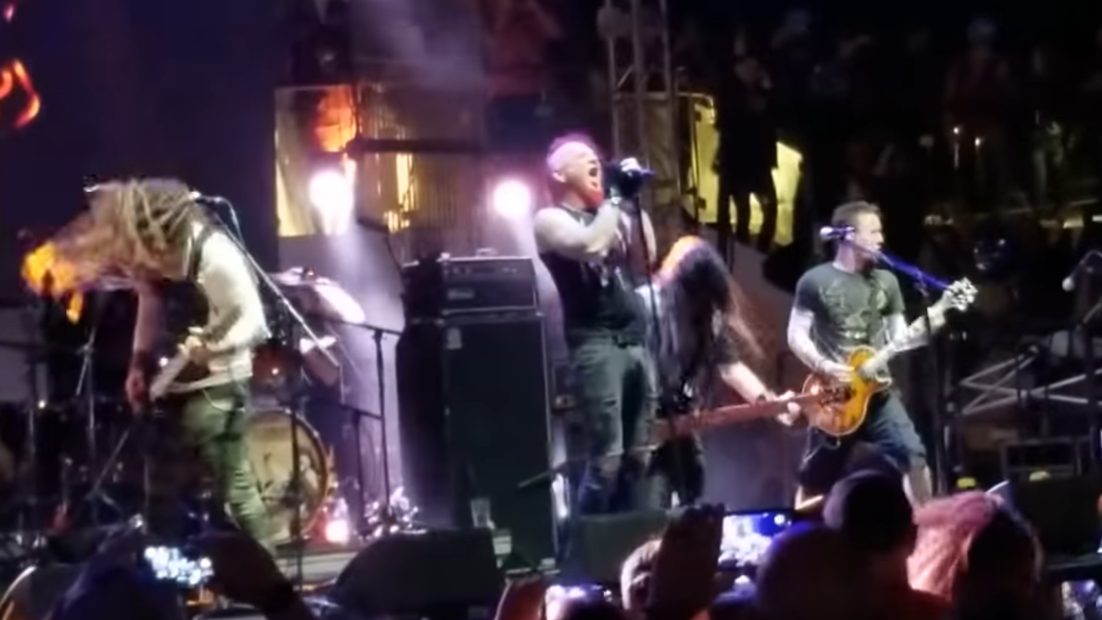 See Mudvayne's Chad Gray Sing Korn's "Blind" With Brian "Head" Welch in