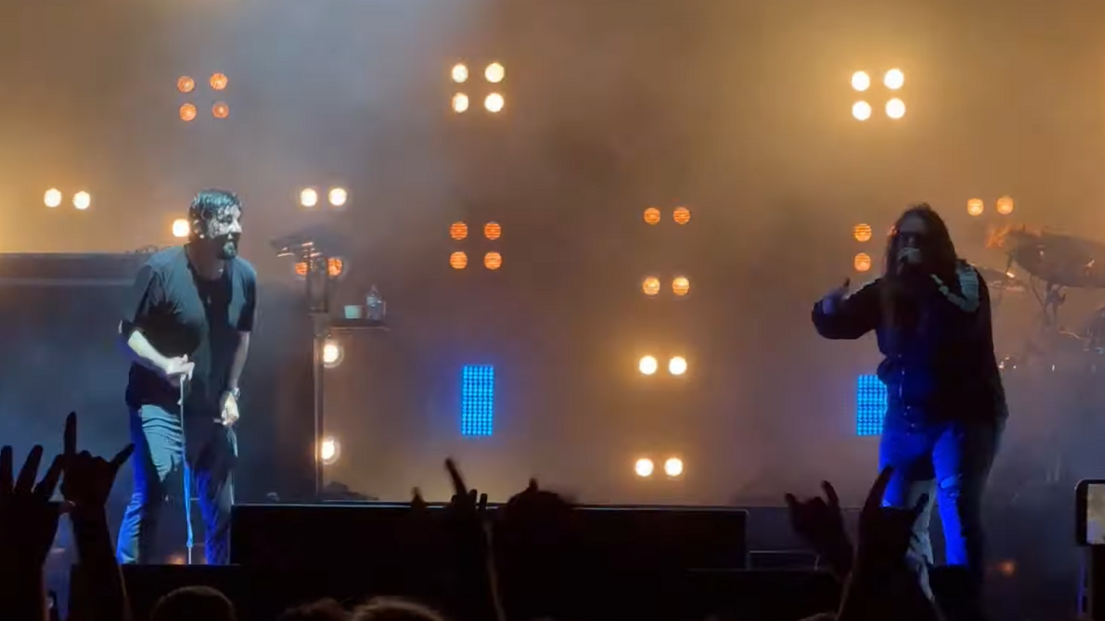 See Deftones and Max Cavalera Play Crazy "Headup" Performance in Australia | Revolver