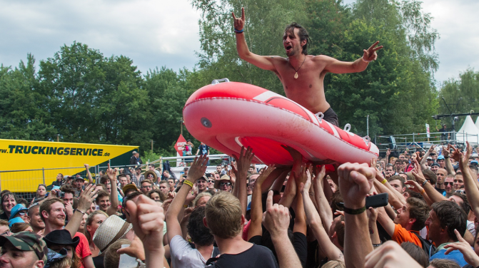 mosh raft tales from the pit