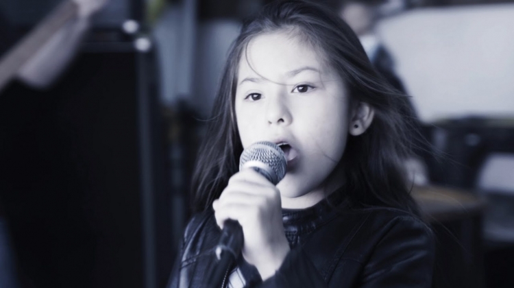 See 8-Year-Old Girl Cover Sepultura's "Roots Bloody Roots" With Kid Band