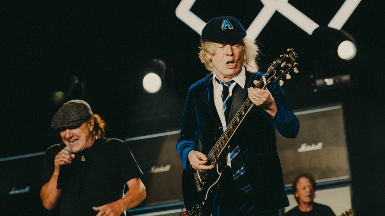 AC/DC announce first tour in 8 years, enlist JANE'S ADDICTION bassist