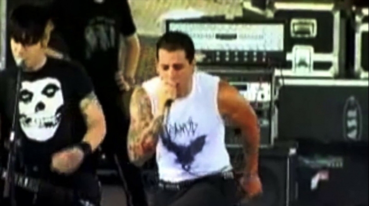 Avenged Sevenfold live unholy confessions 2003 screen 