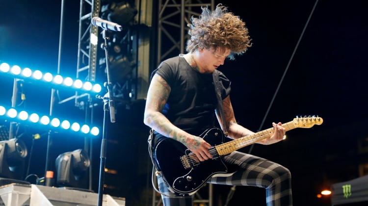 Ben Bruce Asking Alexandria Getty 2019, Gabe Ginsberg / Getty Images