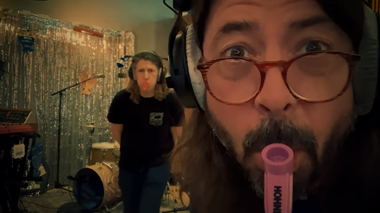 Dave Grohl Billy Joel Kazoo Cover Screen 