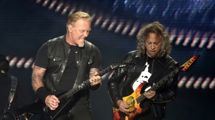 Metallica Kirk Hetfield live Getty 1600x900, Tim Mosenfelder / Getty Images