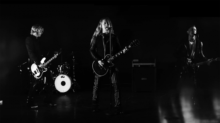 jerry cantrell solo video still
