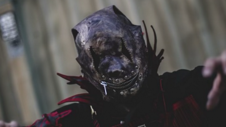 Sid Wilson's Human Mask Sings Along to Songs Revolver
