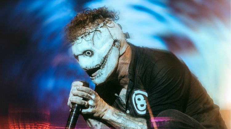 SLIPKNOT tease "ONE NIGHT ONLY" event with cryptic desert billboard